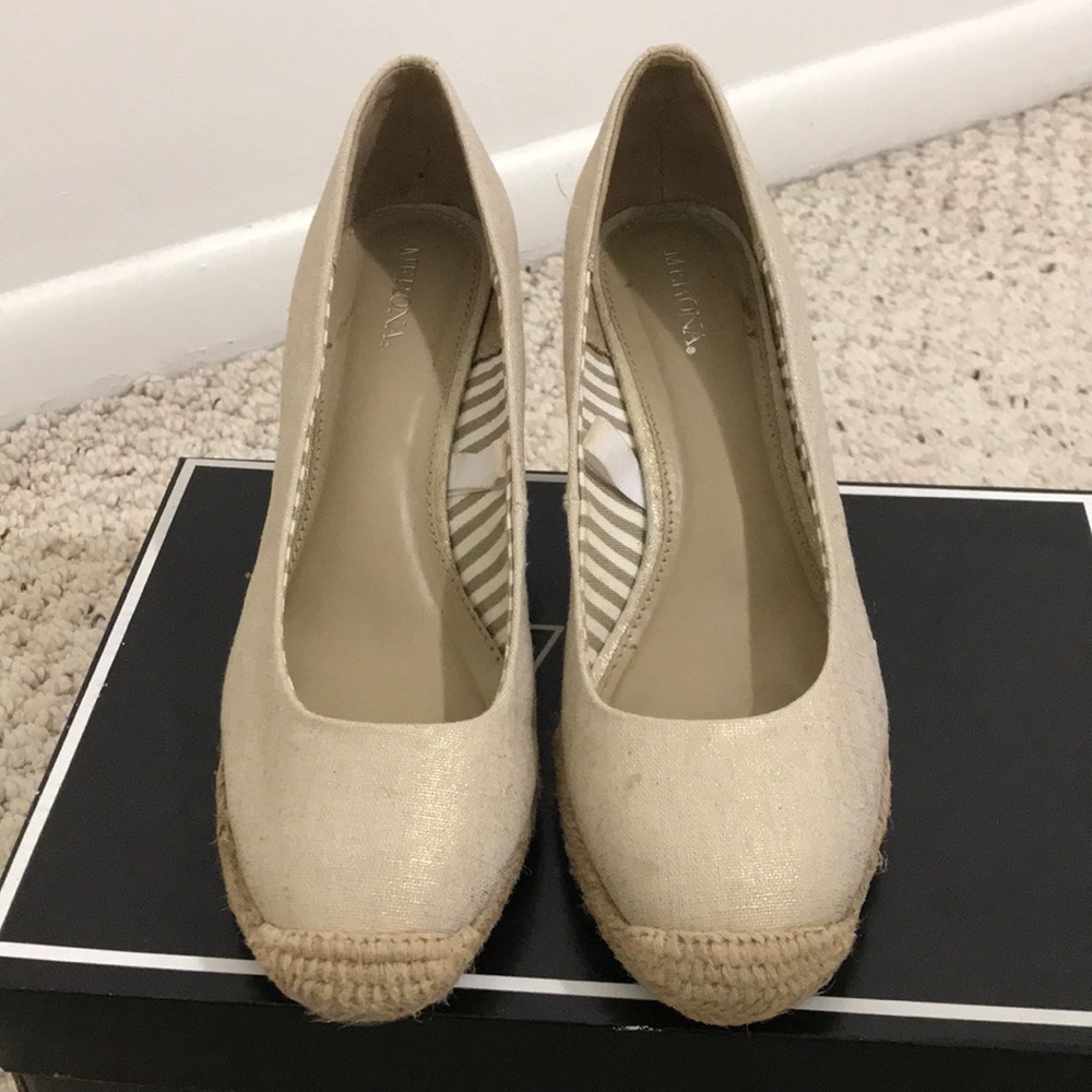 Linen blend wedges